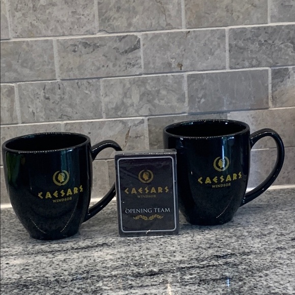 Caesars Windsor Other - Caesars Windsor Black Mugs Set with playing cards.   B6